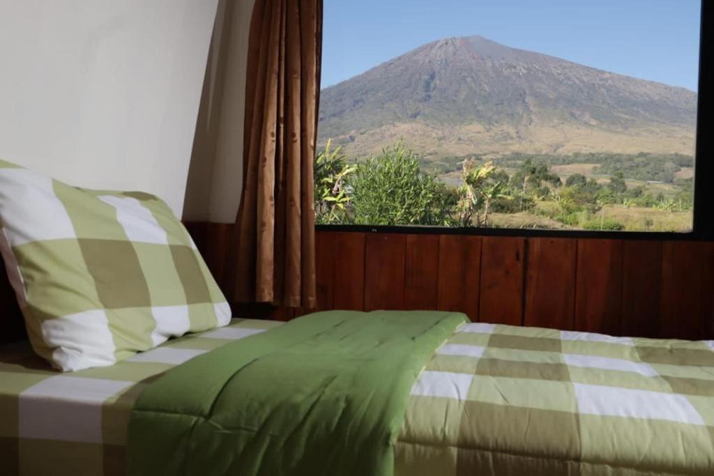 Готель The Gate Rinjani Sajang Екстер'єр фото