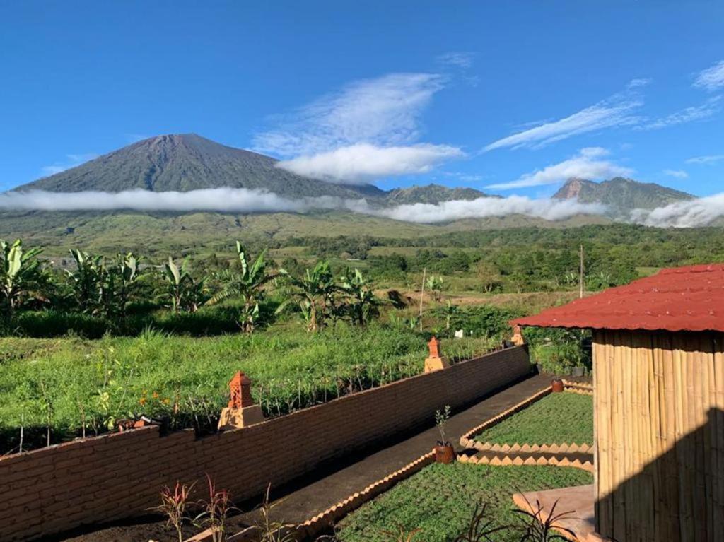 Готель The Gate Rinjani Sajang Екстер'єр фото
